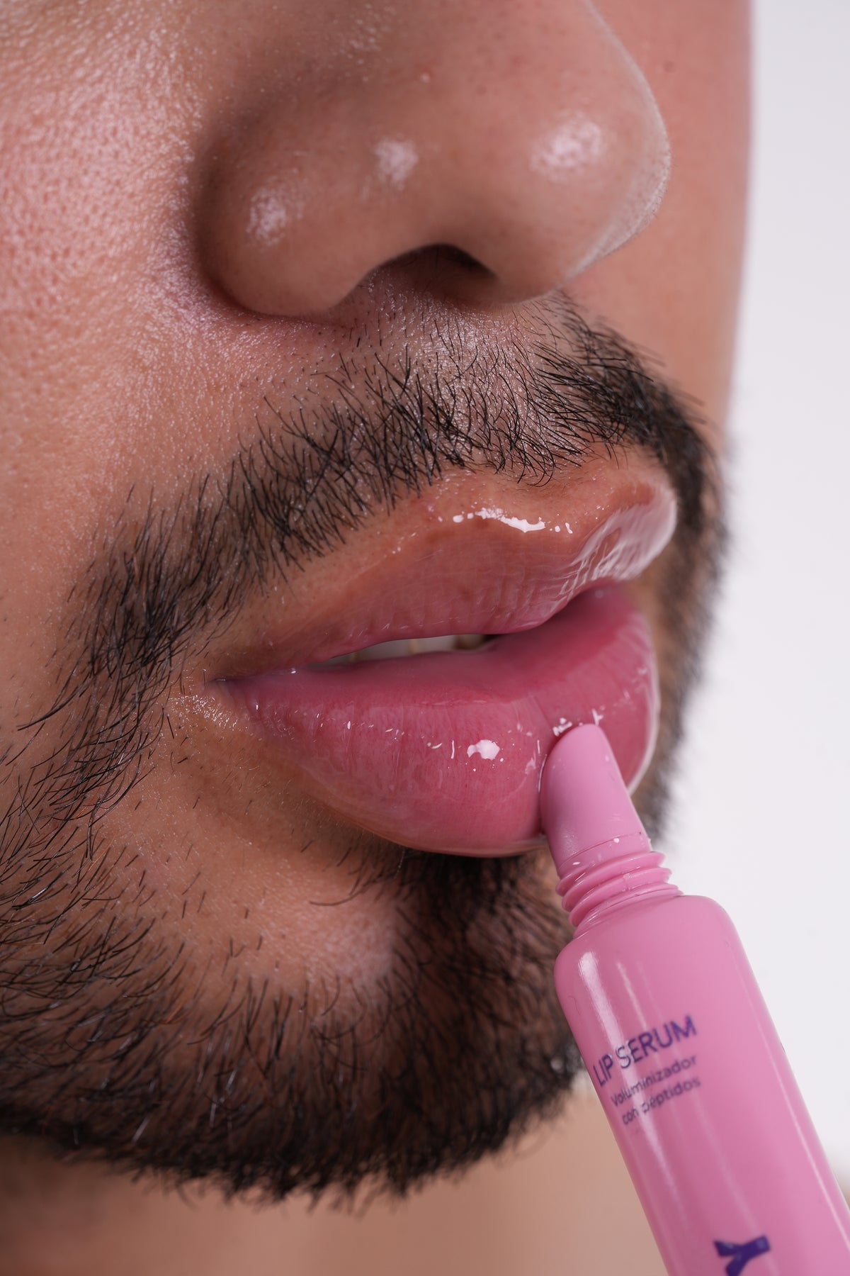 Lip Serum Voluminizador con Péptidos, presentación del producto